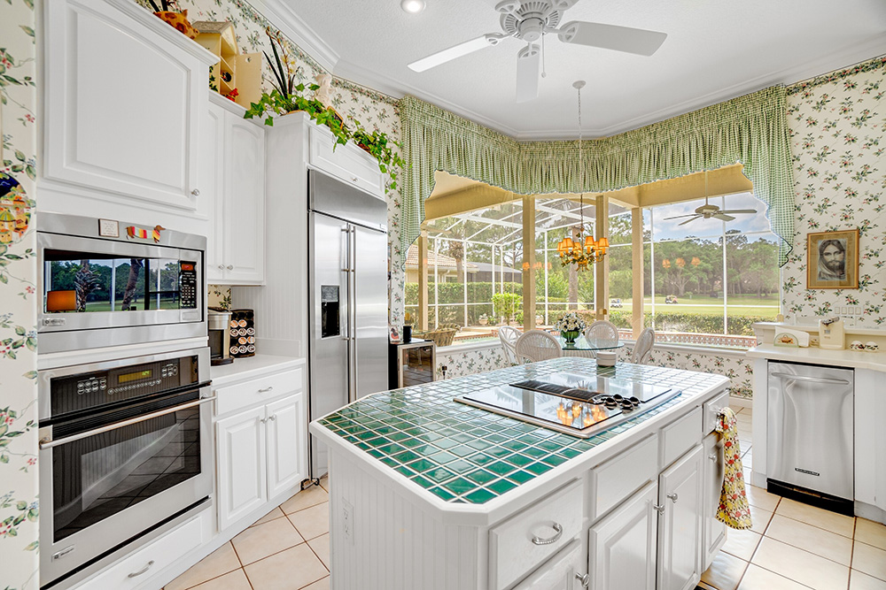 Luxury Home For Sale - Lake Mary Florida